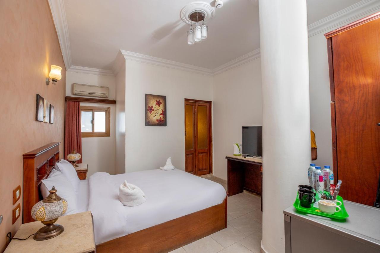 Pyramids Inn Hotel Kafret el-Gabal 外观 照片